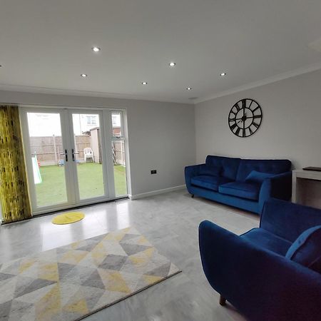Elegant 3-Bedroom Home, Sleeps Up To 5 Guest. South Ockendon Exterior foto